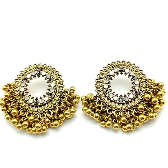 Vintage-style Ornate Round Golden Post-Stud Statement Earrings - Picture 11 of 11